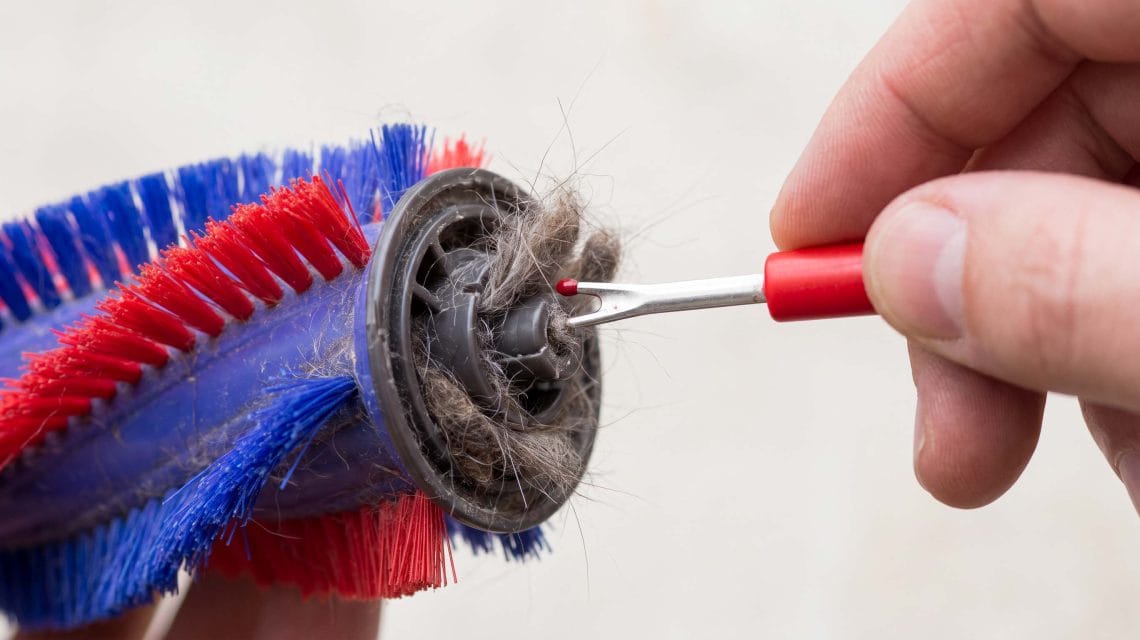 how to clean dog hair out of a Dyson roller brush